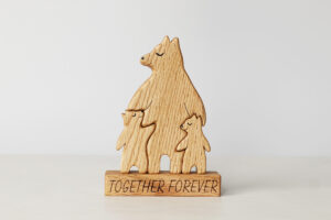 2 bears (parent and child) with coaster