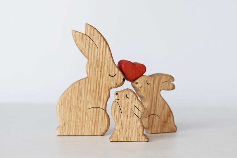 3 hares with a heart