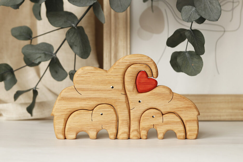 4 éléphants avec un coeur