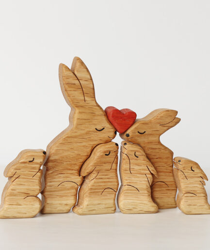 6 hares with a heart