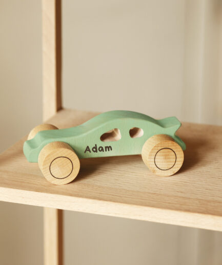 Figura de coche de carreras